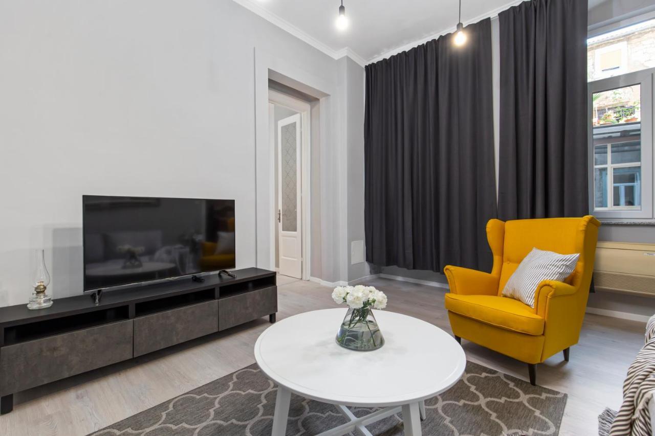 Apartments Carpathia 2 Rijeka Exterior foto